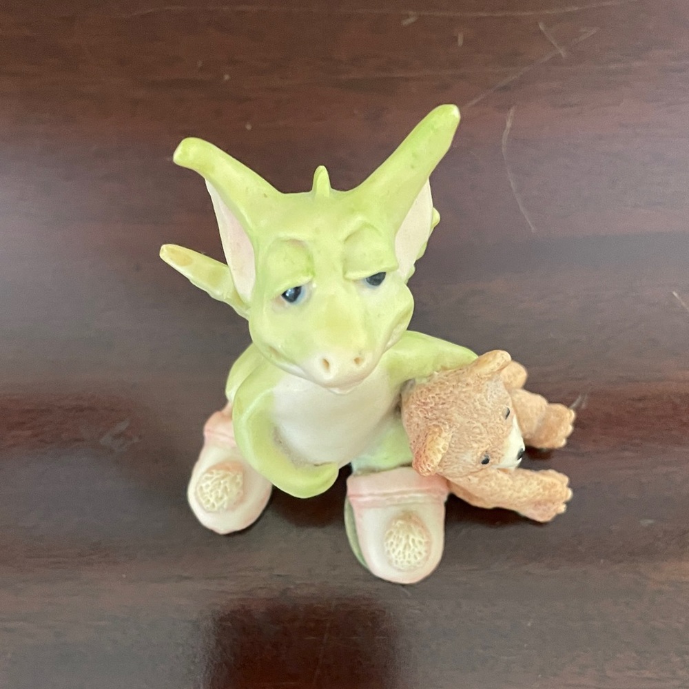 Drowsy Dragon Figurine - Picture 6 of 10